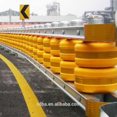 Curve Road and Bend Road Use EVA PU Material Highway Safety Guardrail Roller Barrier Crash Barrier Manufacturer