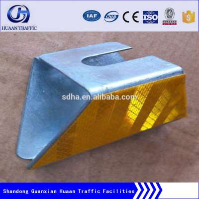 plastic reflector for motorway guardrail